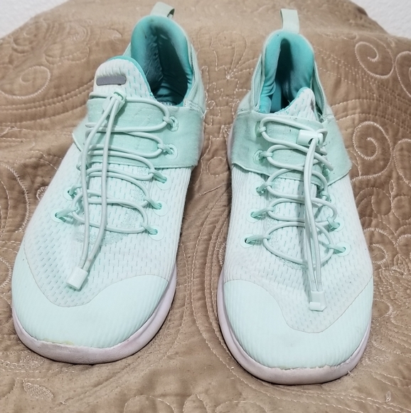 Womens Nike Free Running Shoes - Picture 5 of 7